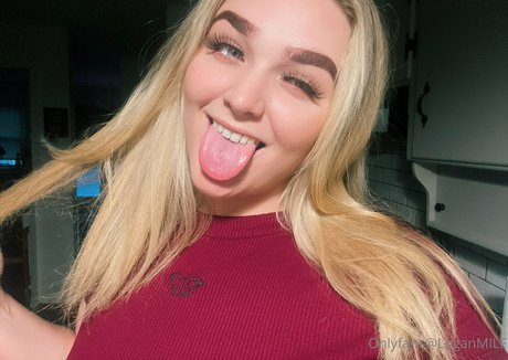 loganmilf model pornographic img