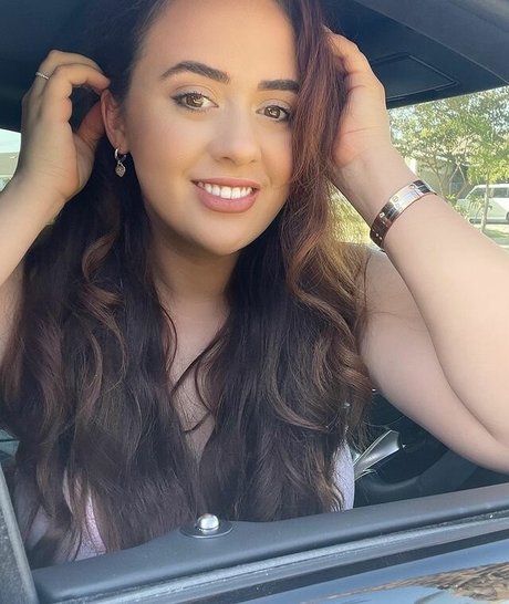 Veronica Rose model high quality image