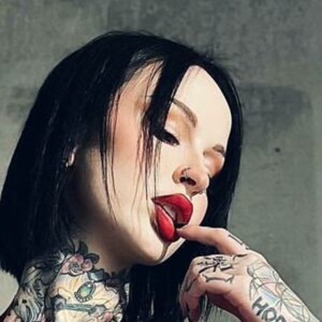 elporterofficial nude model picture