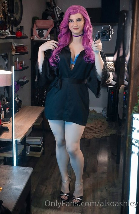 AlsoAshley star high quality photo