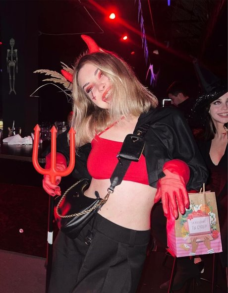 Ahrinyan beautiful actress photo