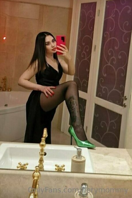 fierymommy beautiful model images