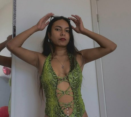 bustypetitemyra naked star galleries