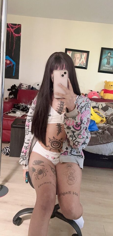 cyber0v0 nice model picture