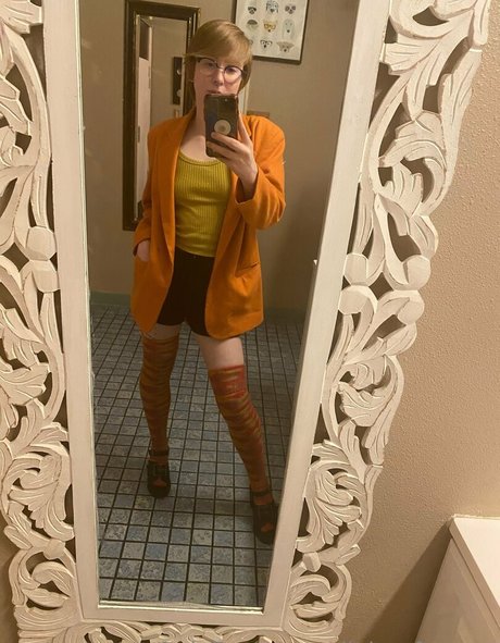 divine femme pornstar pretty images