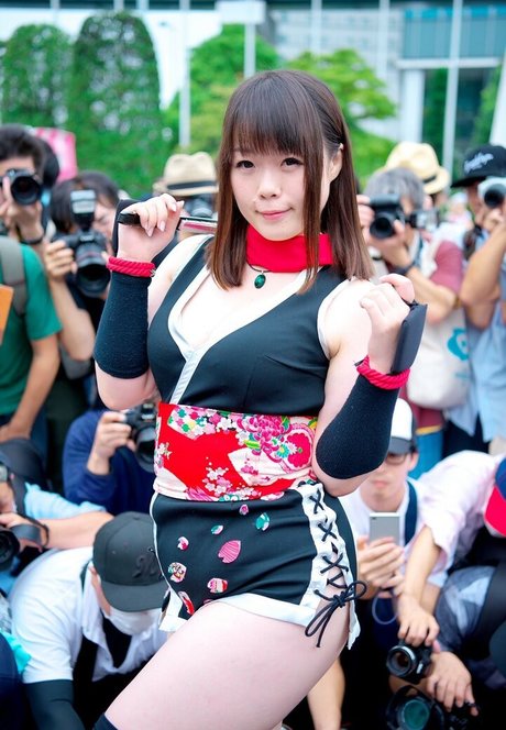 Midori Yuuzono erotic pornstar photo