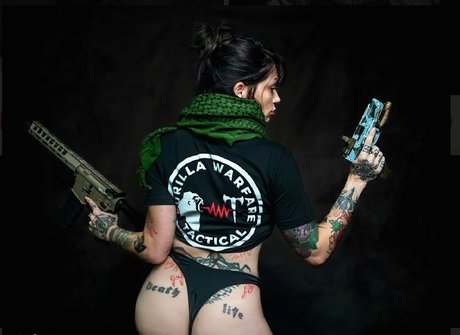 Gun Bunnies nudes model pics
