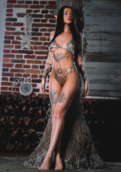 Baby Momo nudes star img