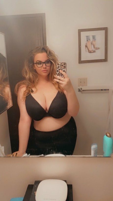 takenbywine00 free model photo