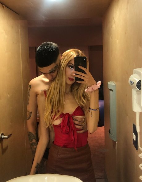 Michelleehardy hd pornstar picture