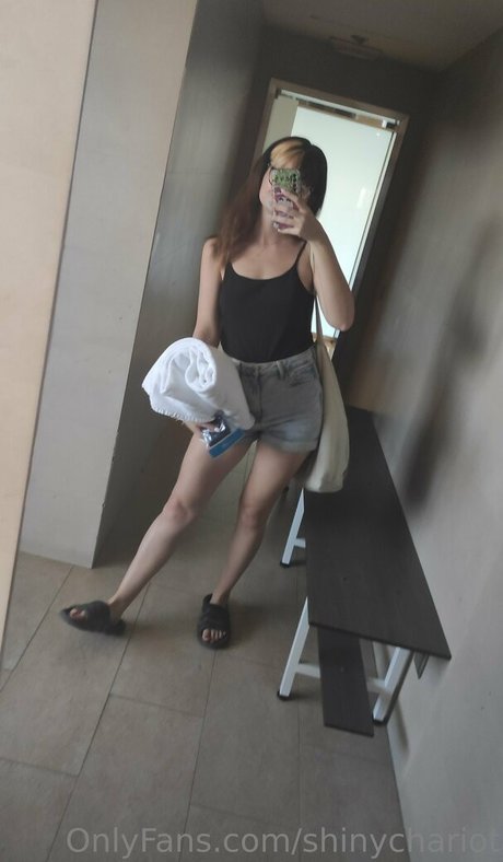 shinychariot pornstar naked galleries