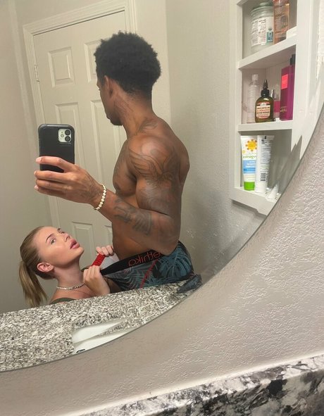 Cecily Demille exclusive actress pic