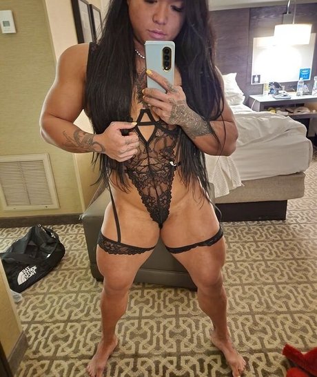 Marilyn Yee Tong pretty pornstar image