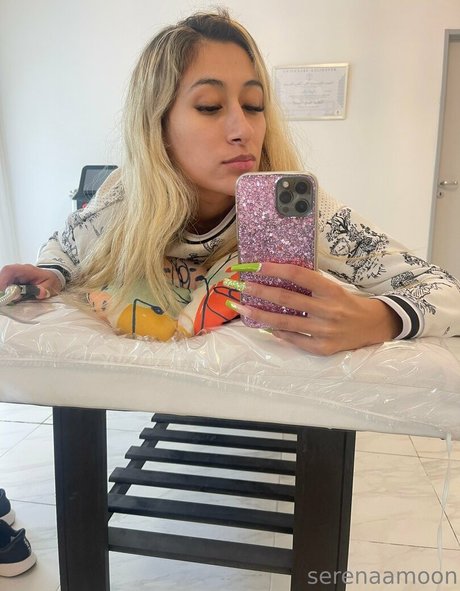serenaamoon sexy pornstar photos