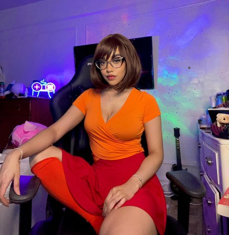 itsqueennovaa model nude galleries