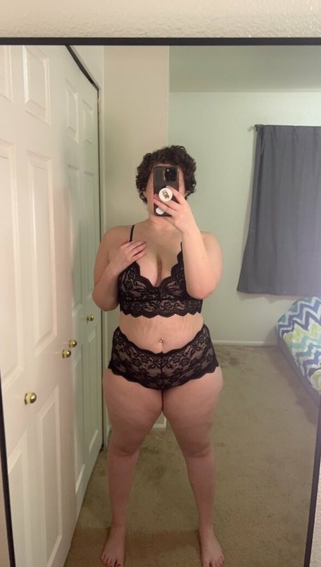 Nicole Babes 98 pornstar free image