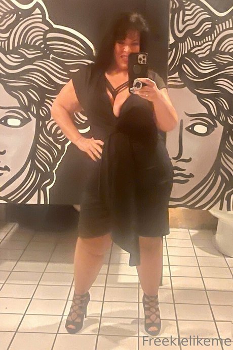 Freekielikeme sexy model image