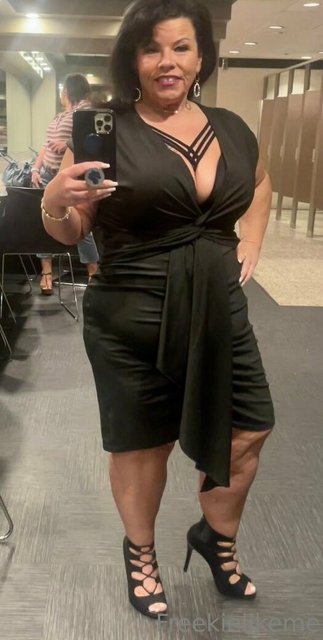 Freekielikeme model sexy pic