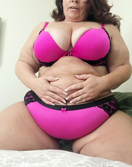 Freekielikeme pornstar nude photos