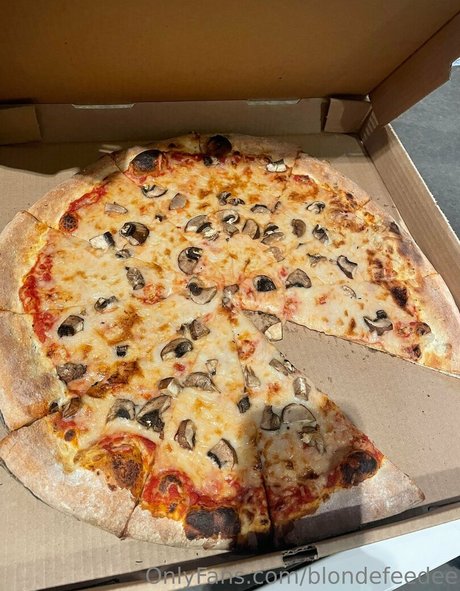 blondefeedee pornstar adult pictures