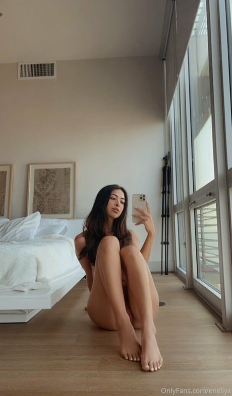 enellyx high quality pornstar pics