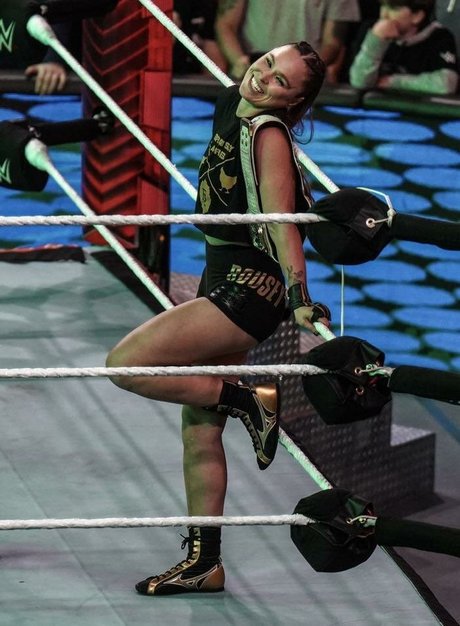 Ronda Rousey top star picture