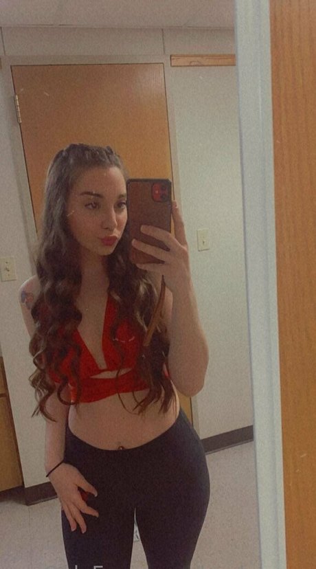 bayleeann adult model pictures