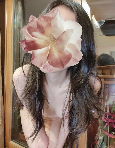 Petitesaki pornstar nudes galleries