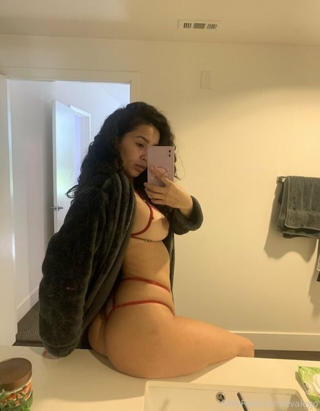 Evangelina Legetta nude pornstar image