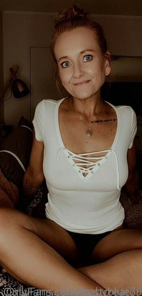 bestcreator model nude photos