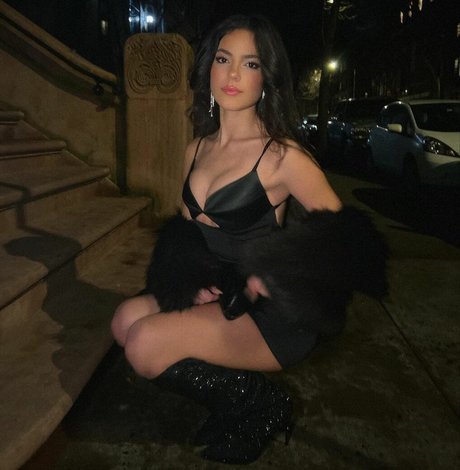 Ella Mendelsohn art star pic