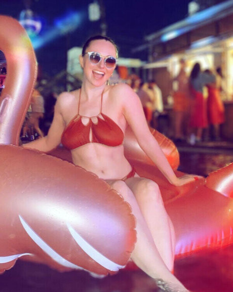 Jessie St Claire model free pic