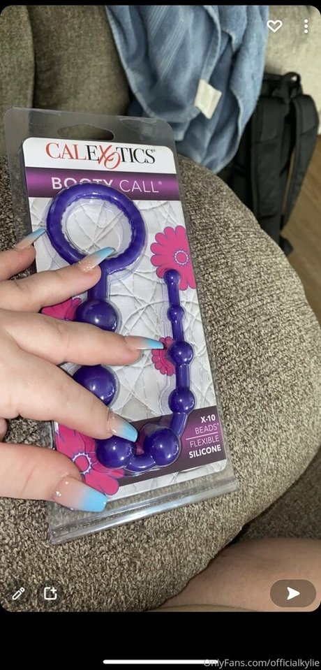 officialkylie hot model galleries