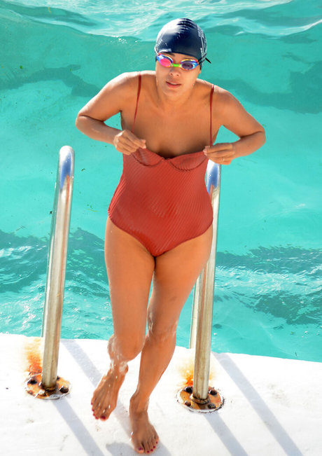 Nathalie Kelley model pretty archive