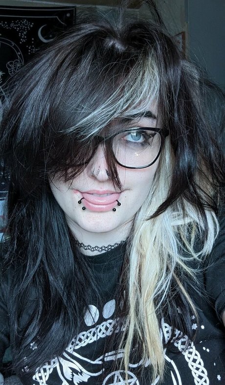 Easygoinggoth pornstar high quality gallery