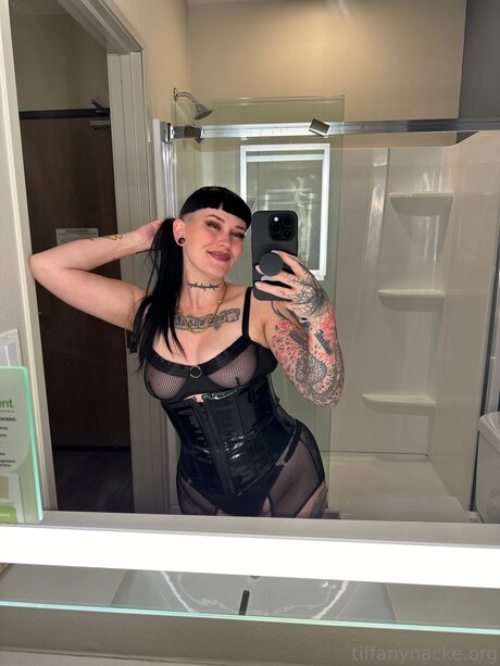 ms nacke model sexy photos