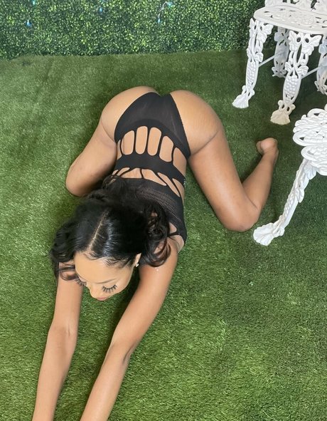 ninadoesitall model nice galleries