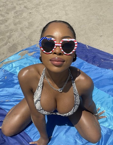 ninadoesitall nude star pictures