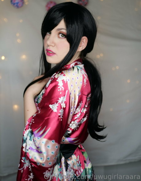 uwugirlaraara nudes model pic