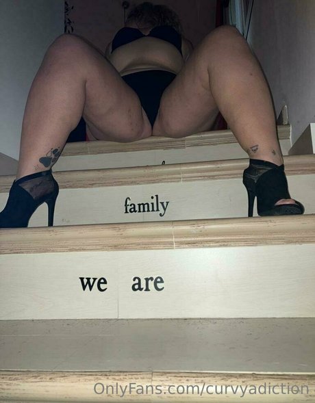 curvyadiction star nude galleries