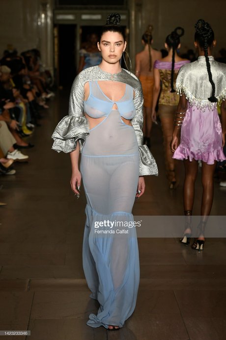 Lauren Searle star xxx image