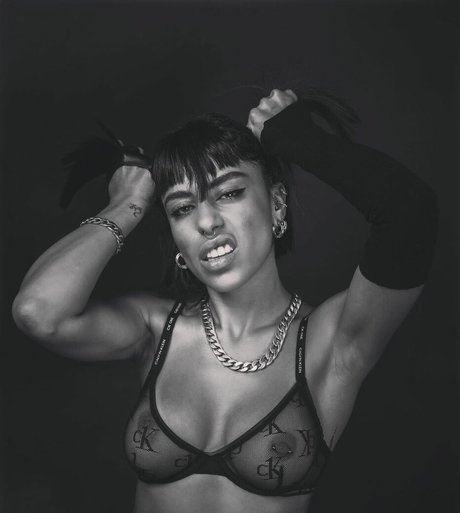 Adva Lachiany model naked galleries