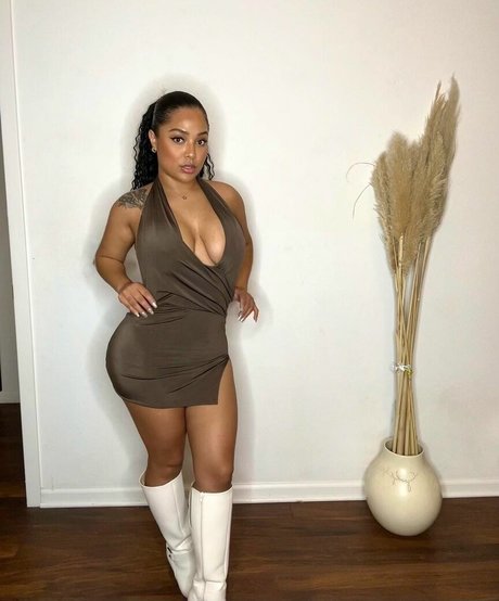 Sugey Portillo star perfect pics