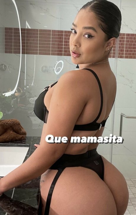 Sugey Portillo pretty model photo