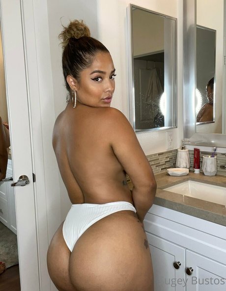 Sugey Portillo model nude img