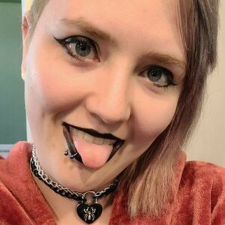 gothrosie exclusive model images