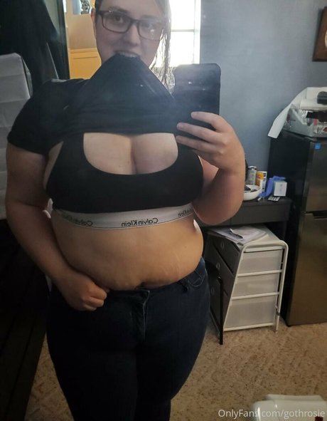 gothrosie star high quality photos