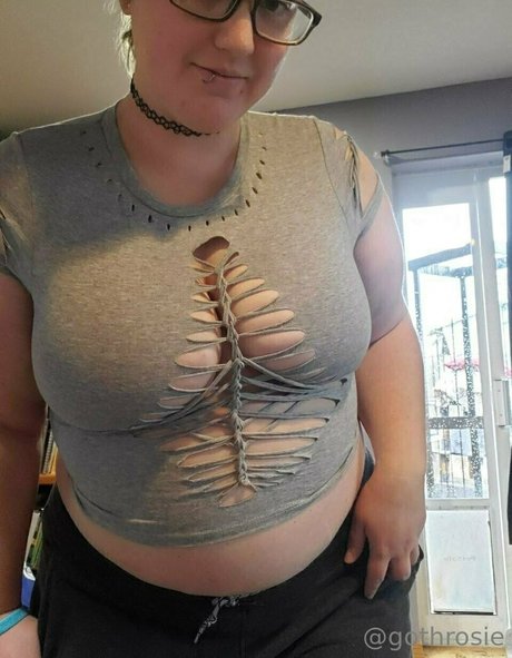 gothrosie pornstar adult images