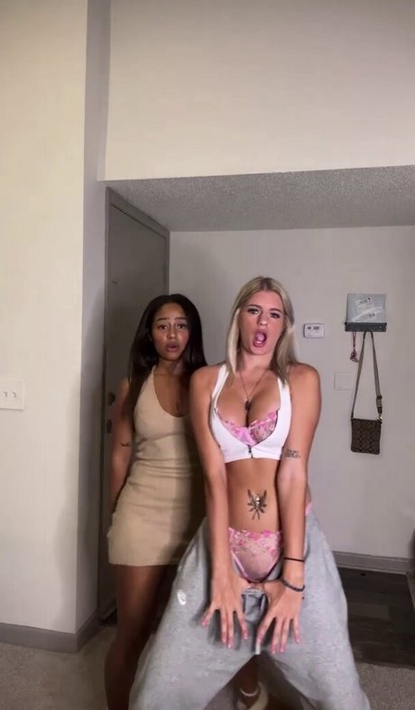 Lindsey Star star beautiful archive