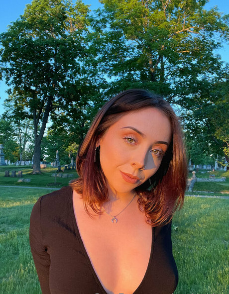 aerinaries art actress img